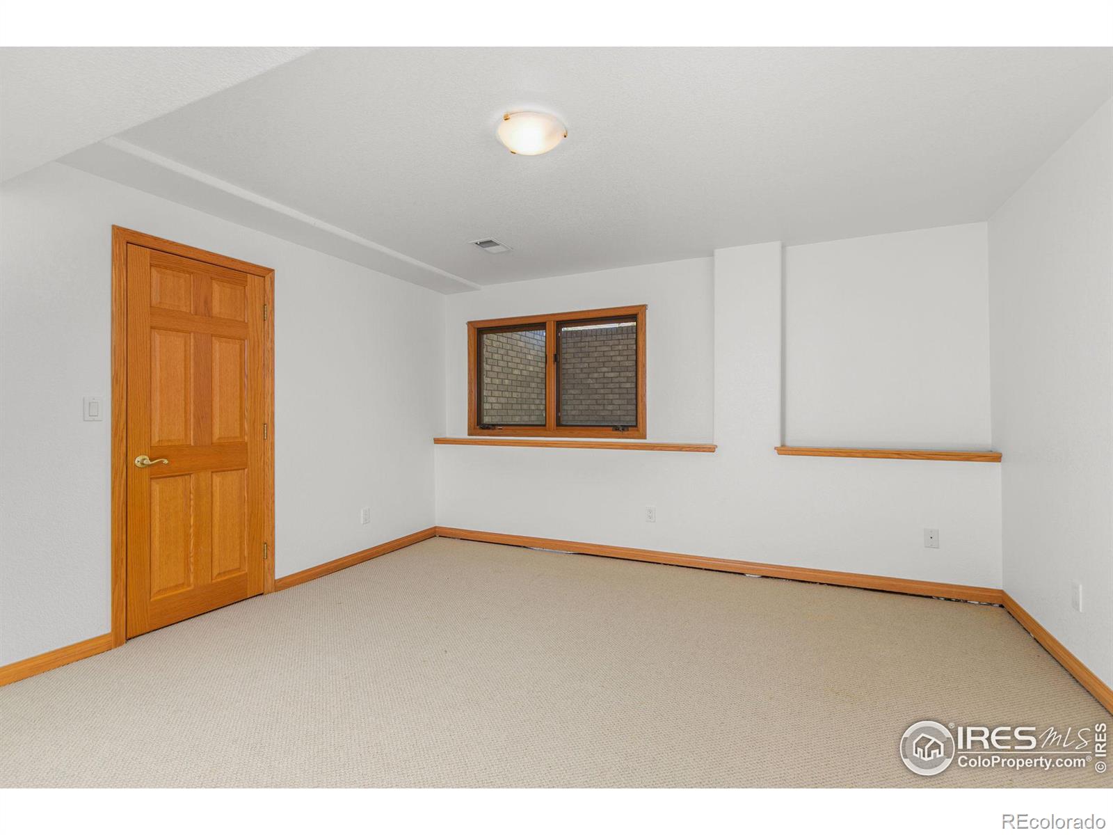 3220 Spring Mountain Court