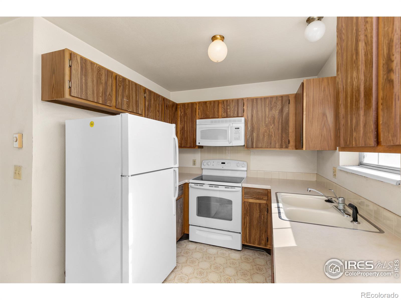 3200 Azalea Drive Unit: 5