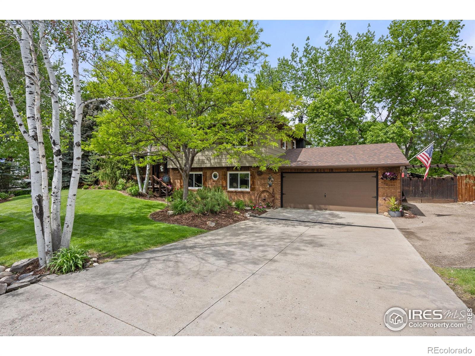 5117 Greenway Drive