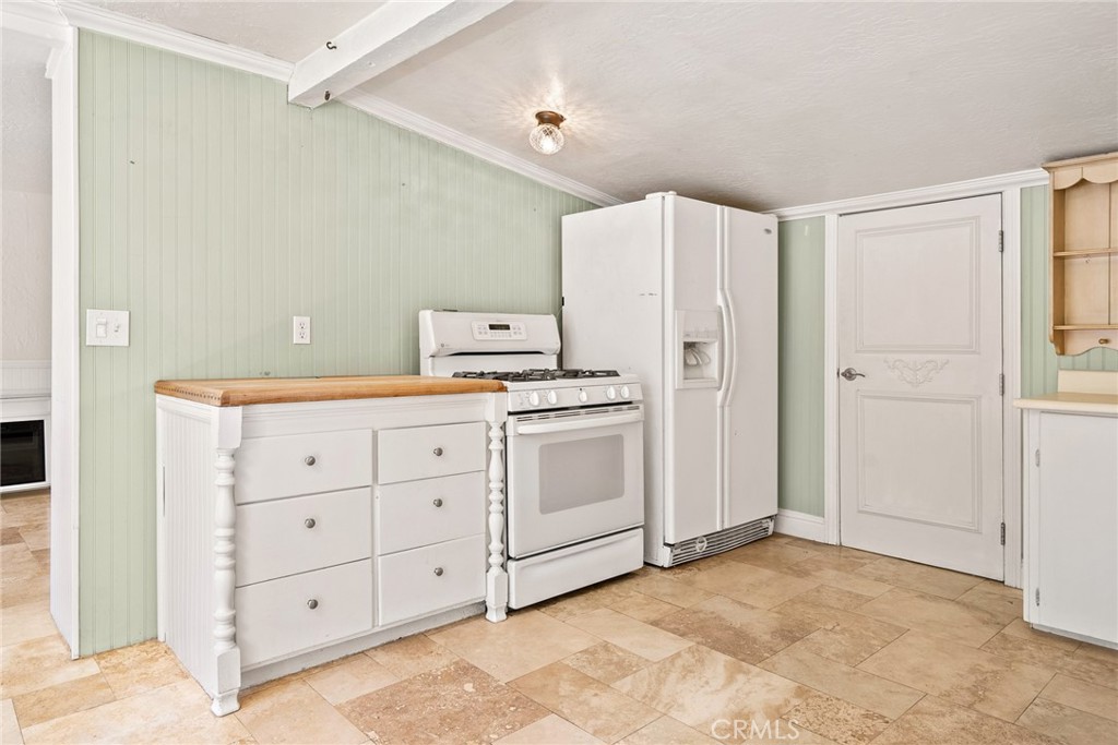 4526 San Jacinto Avenue