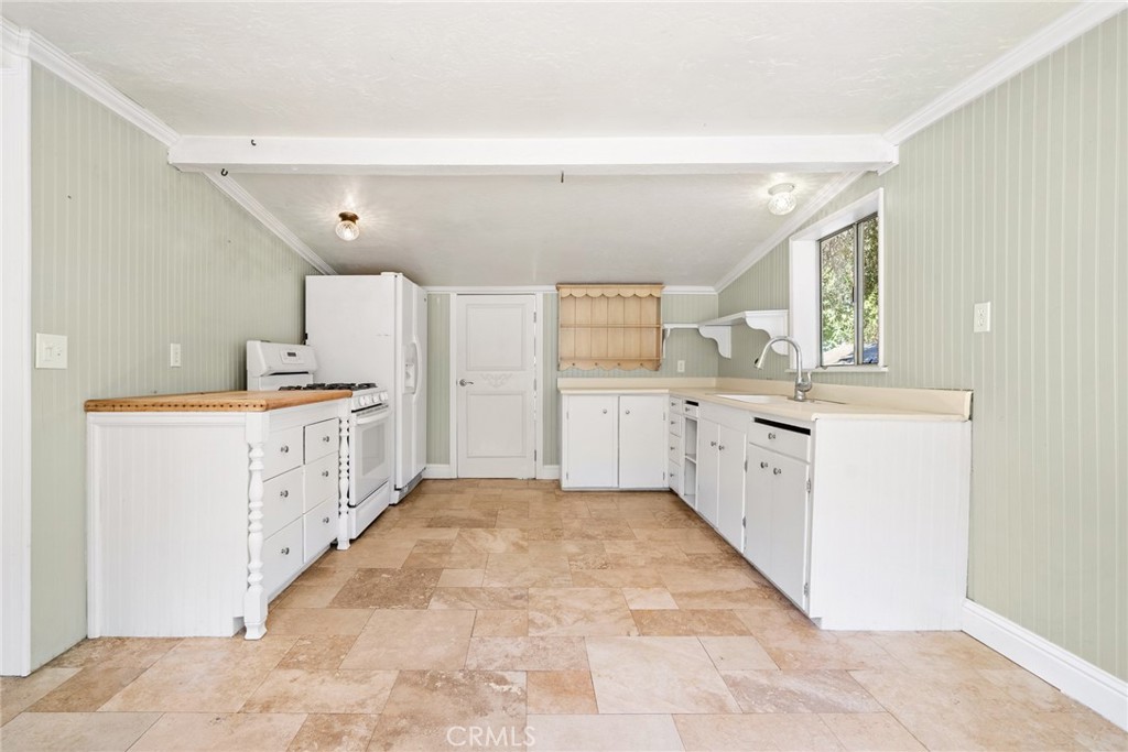 4526 San Jacinto Avenue