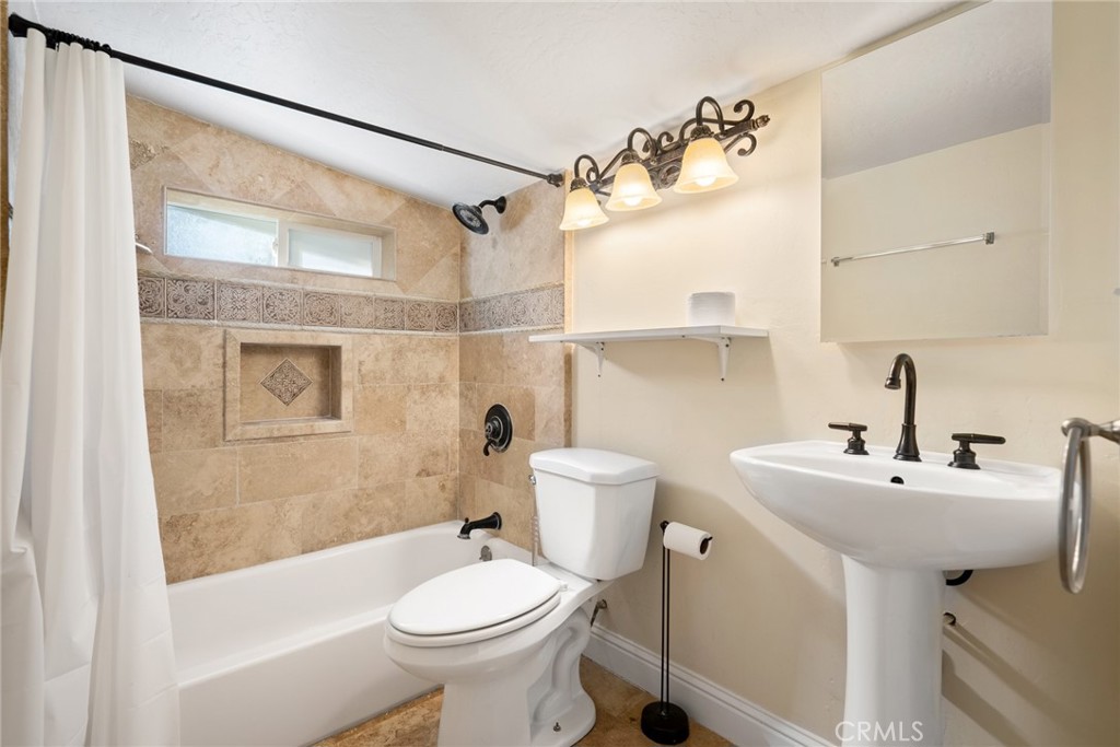 4526 San Jacinto Avenue