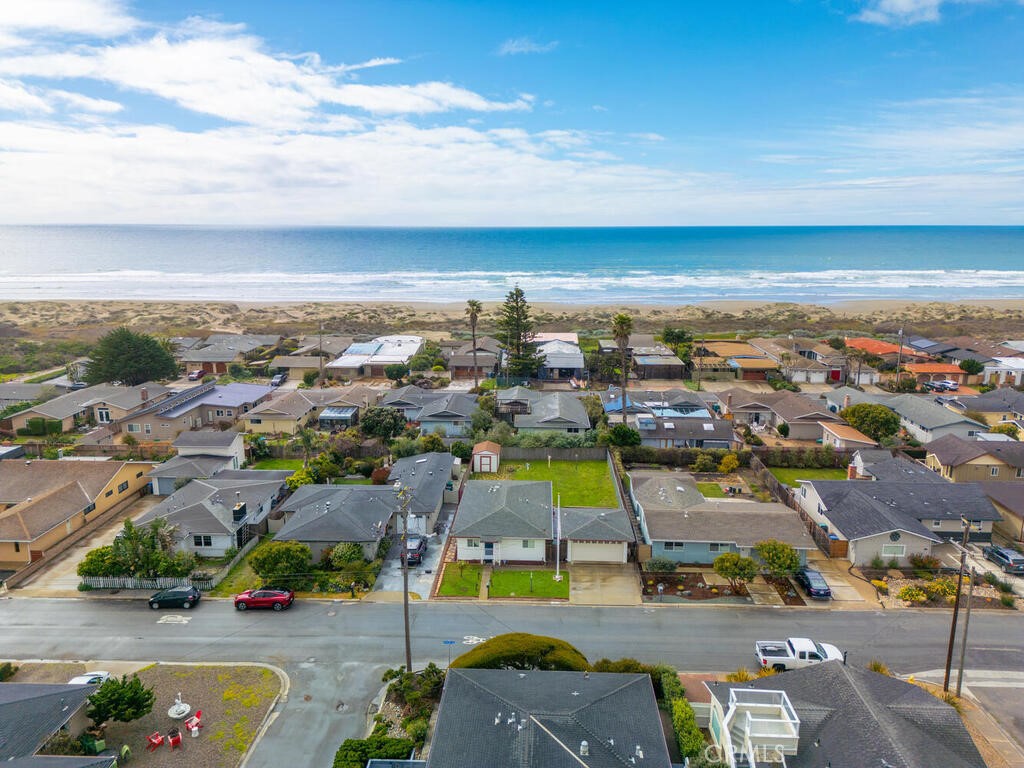 3001 Sandalwood Avenue