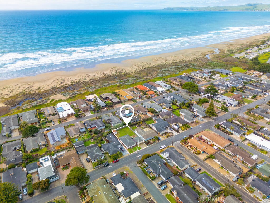 3001 Sandalwood Avenue