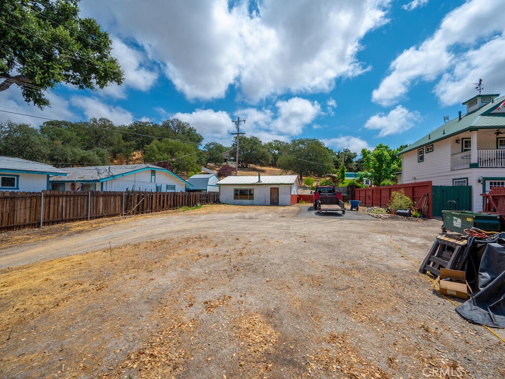 9000 Curbaril Avenue