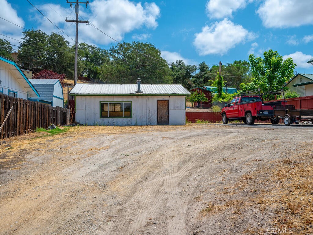 9000 Curbaril Avenue