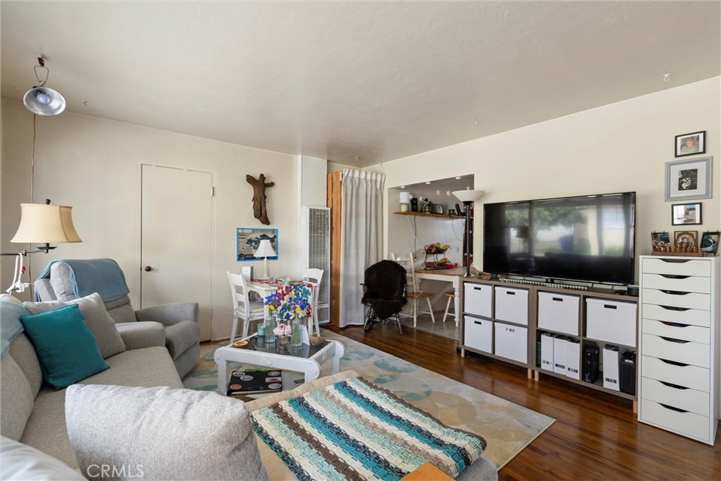 1188 1196 Market Avenue