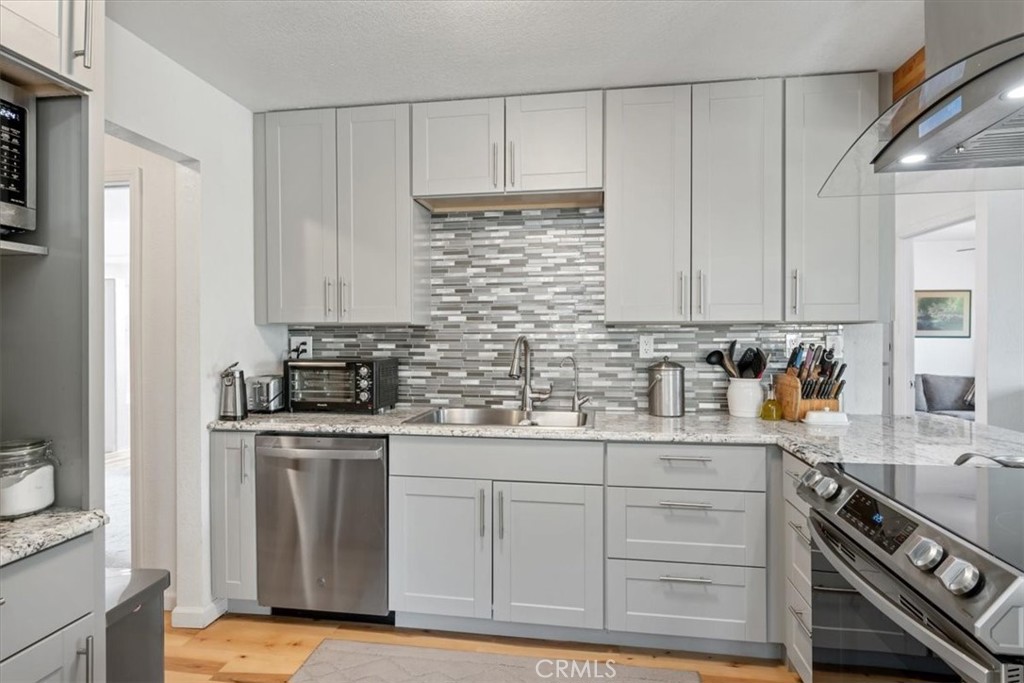 1415 Rio Vista Place