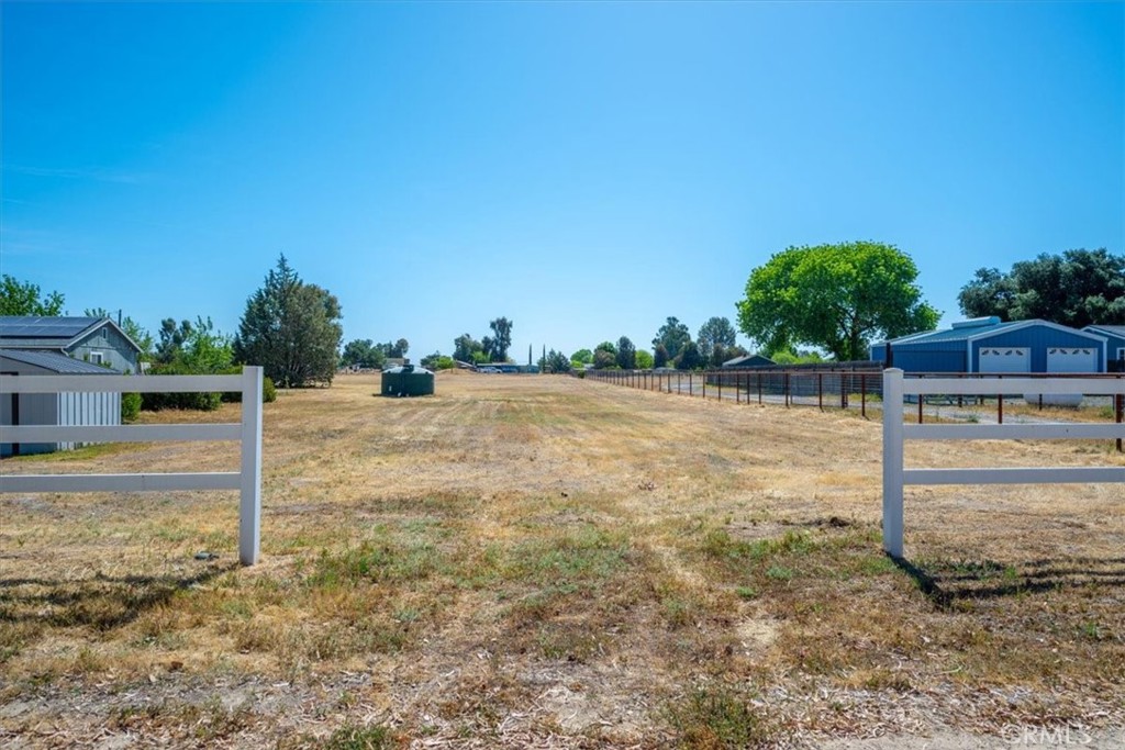 5640 Whispering Oak Way