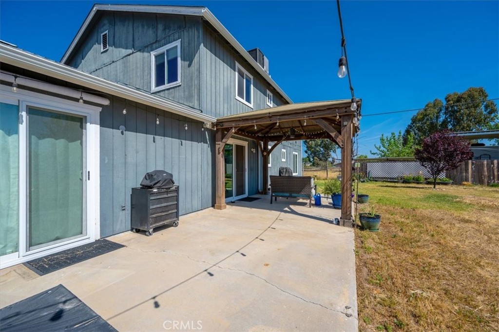 5640 Whispering Oak Way