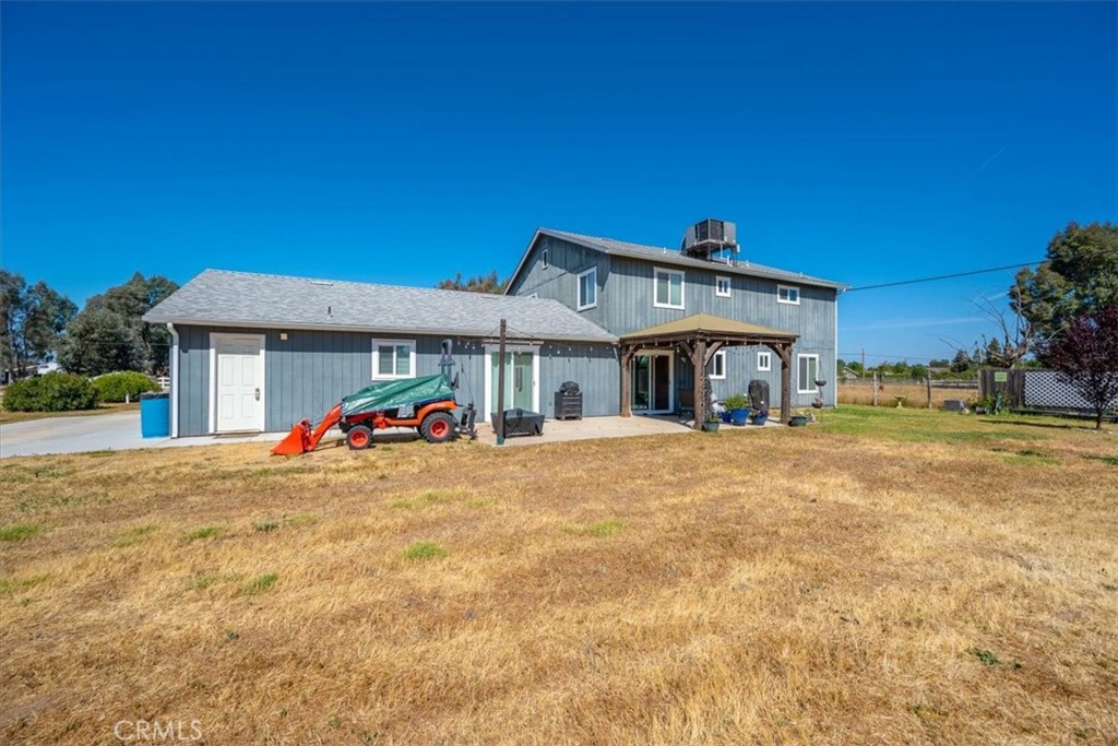 5640 Whispering Oak Way