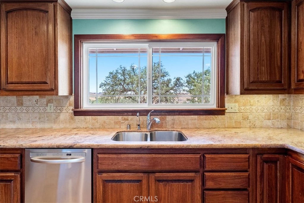 75463 Ranchita Avenue