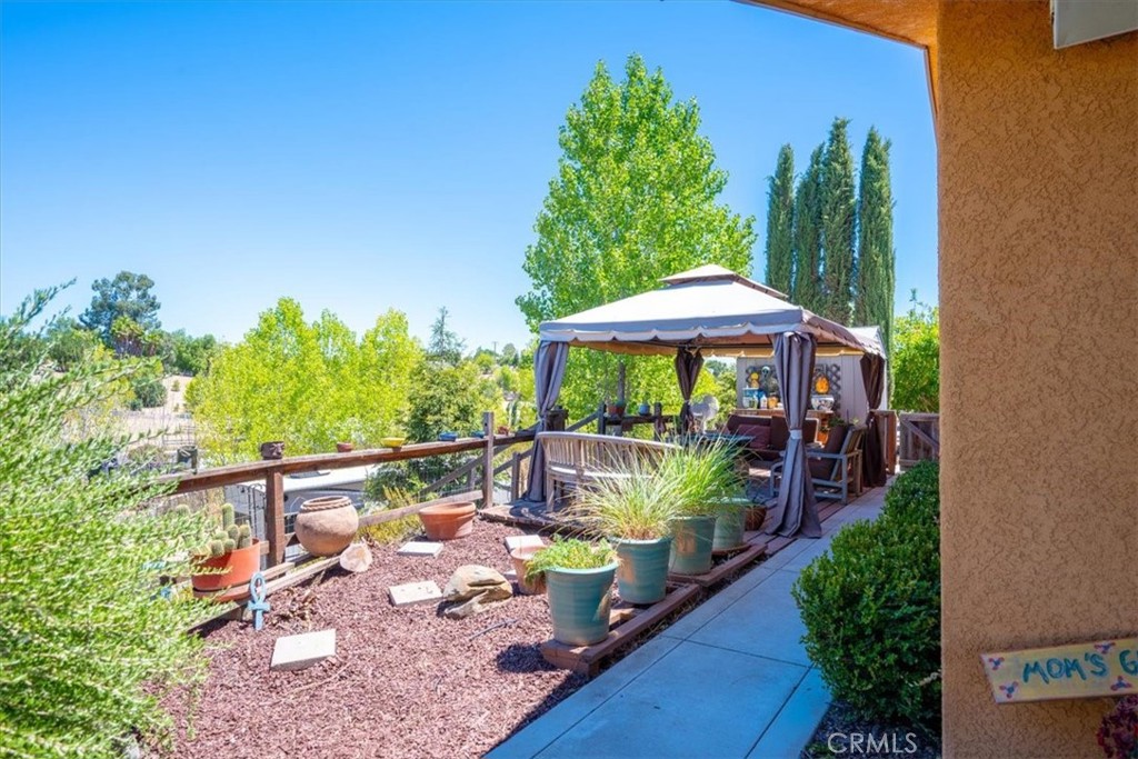 8015 Plane View Place