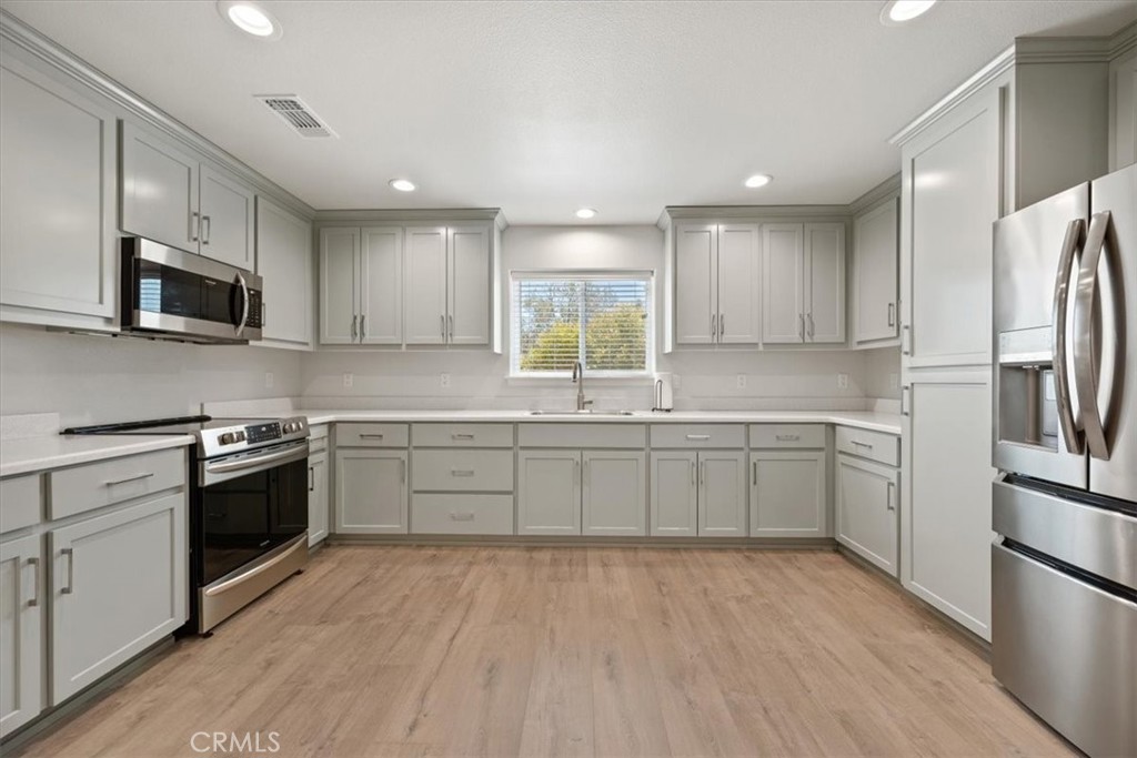 8015 Plane View Place