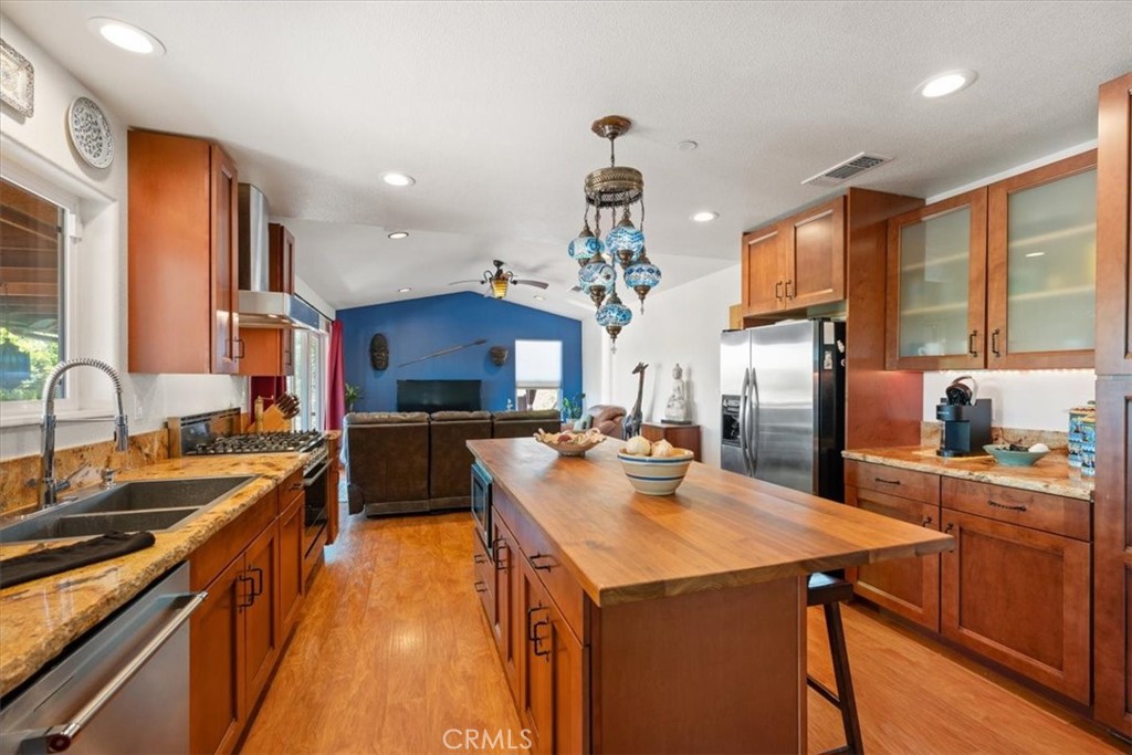 8015 Plane View Place