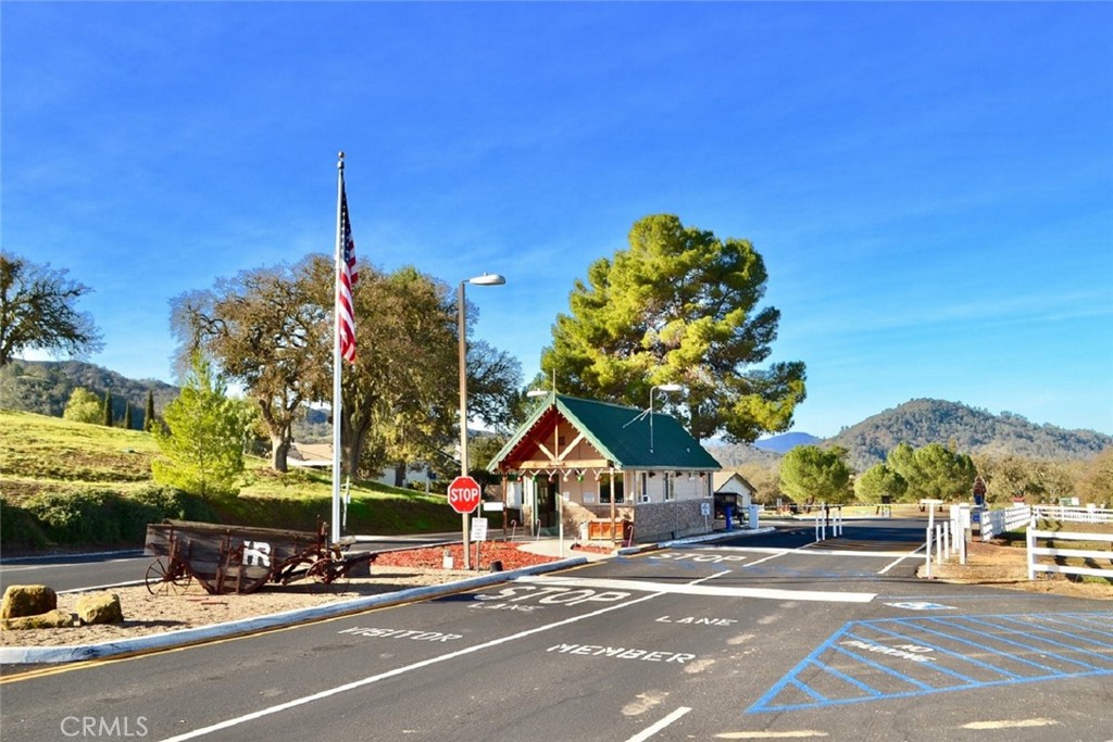 1711 Southfork Place