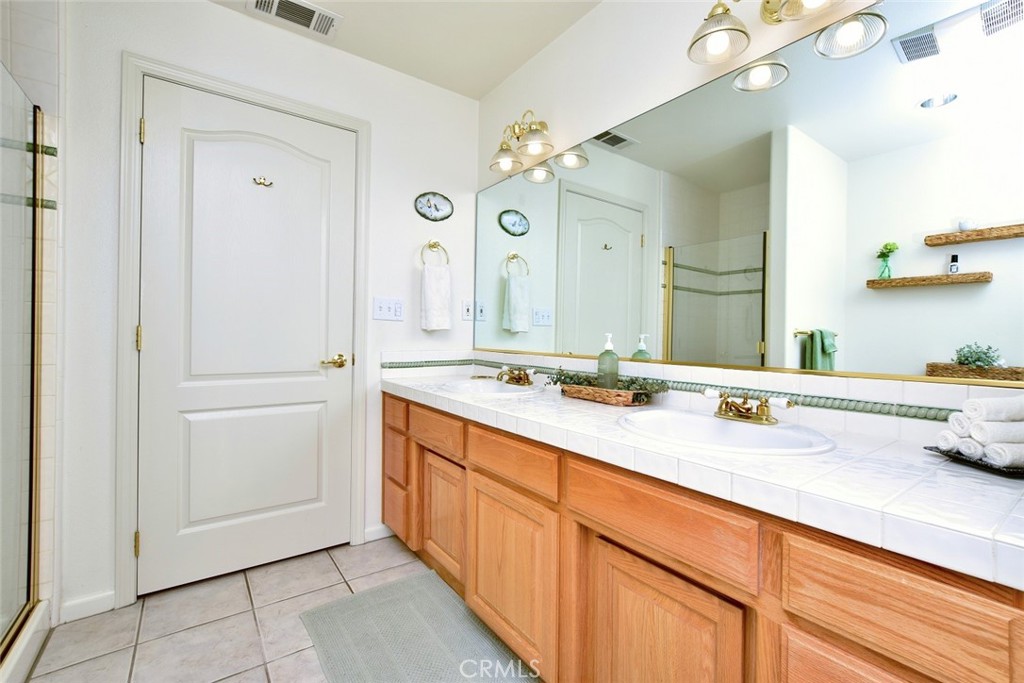 1711 Southfork Place