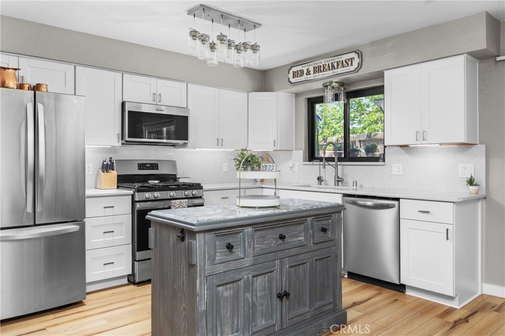 4913 Sparrow Hawk Lane