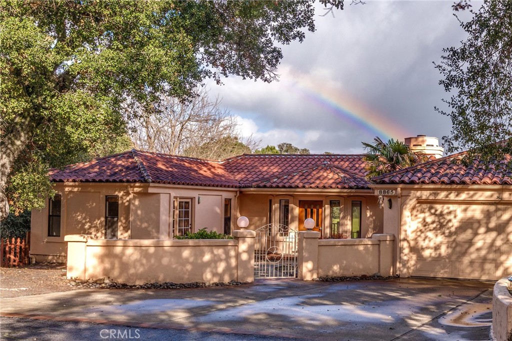 8865 Pino Solo Avenue