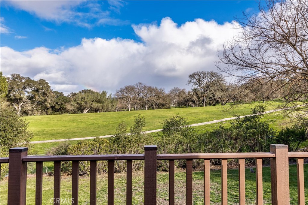 8865 Pino Solo Avenue