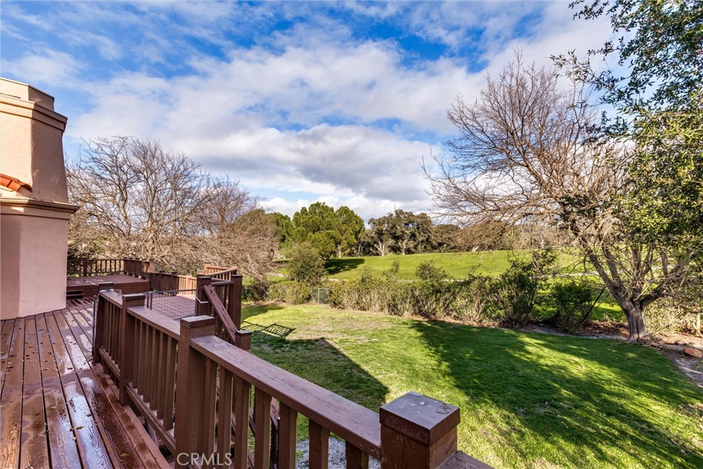 8865 Pino Solo Avenue