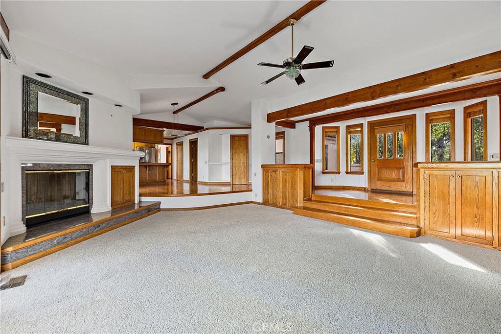 8865 Pino Solo Avenue