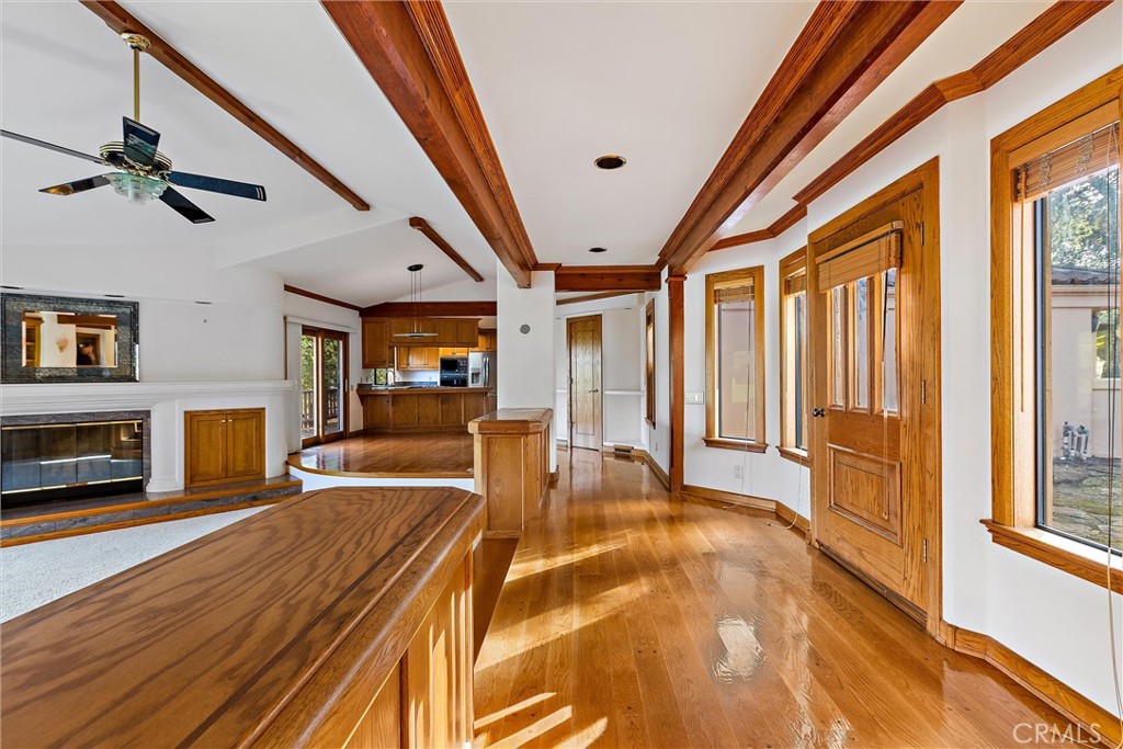 8865 Pino Solo Avenue
