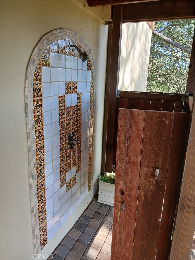 10662 Santa Ana Road