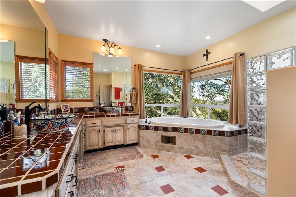 10662 Santa Ana Road