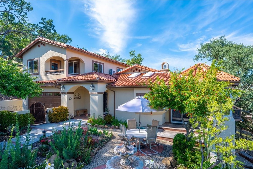 10662 Santa Ana Road