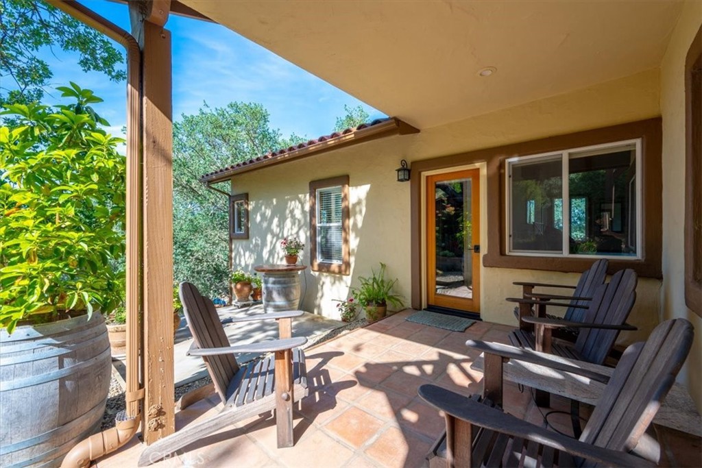 10662 Santa Ana Road
