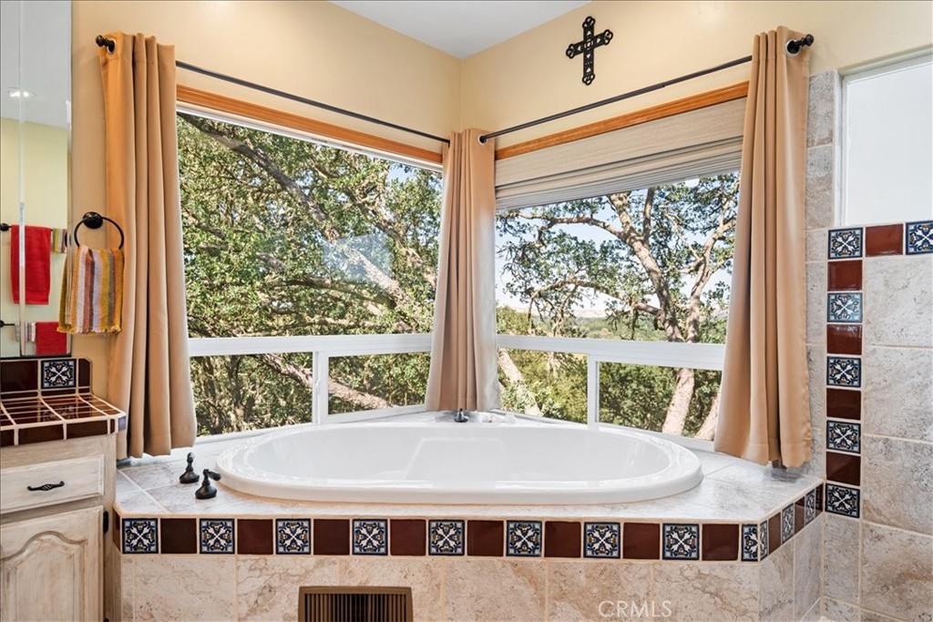 10662 Santa Ana Road