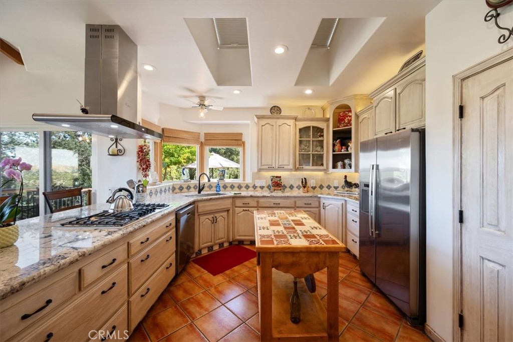 10662 Santa Ana Road