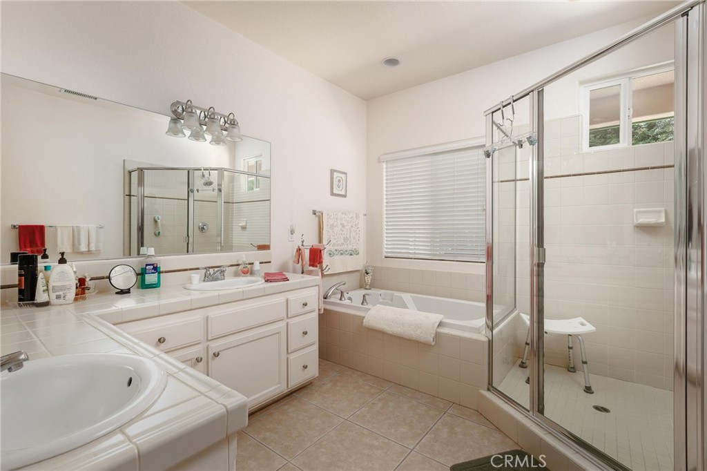 1411 Crown Way