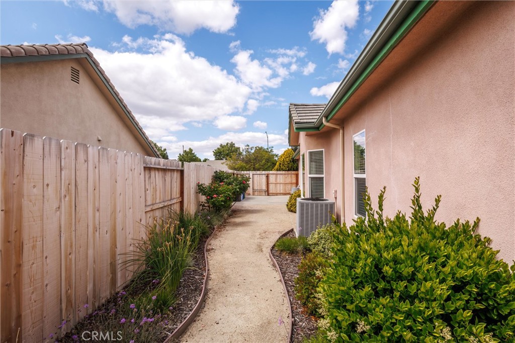 1411 Crown Way