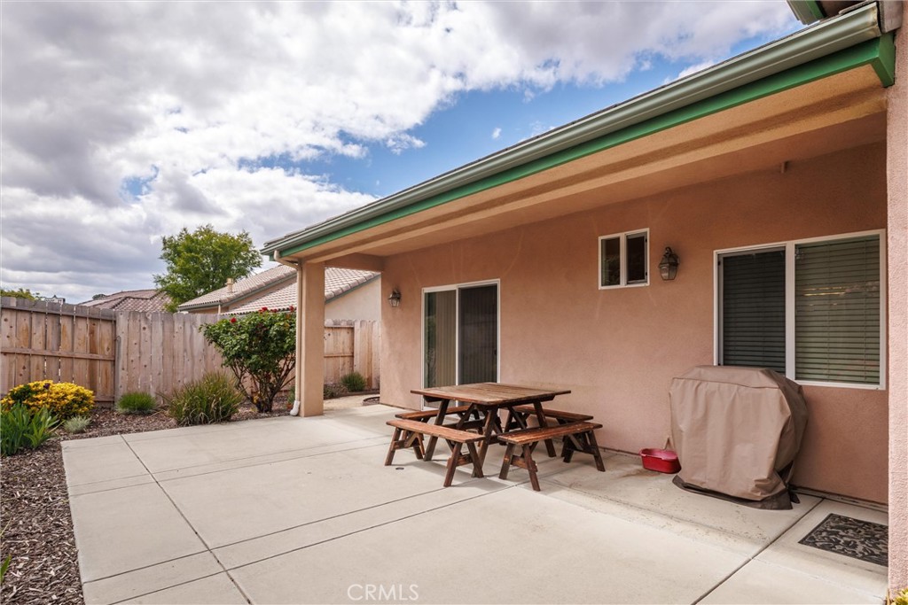 1411 Crown Way