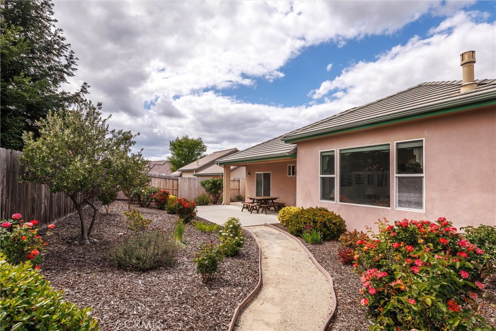 1411 Crown Way
