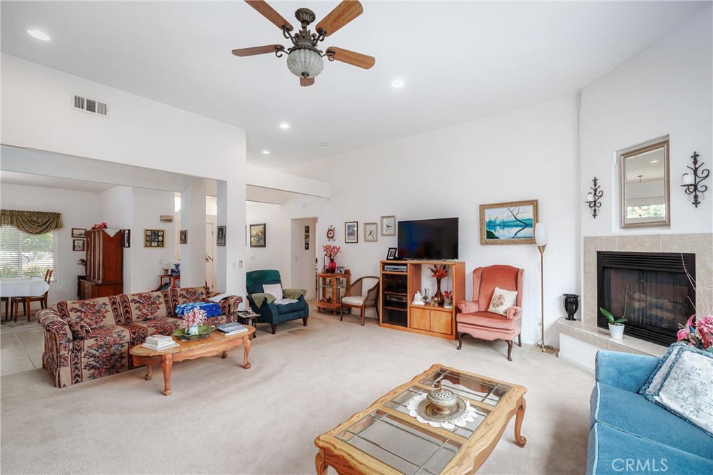 1411 Crown Way
