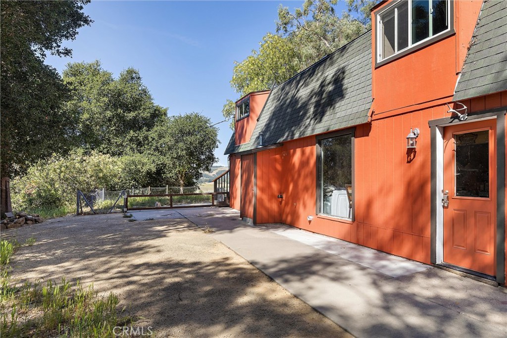 3180 Willow Creek Road