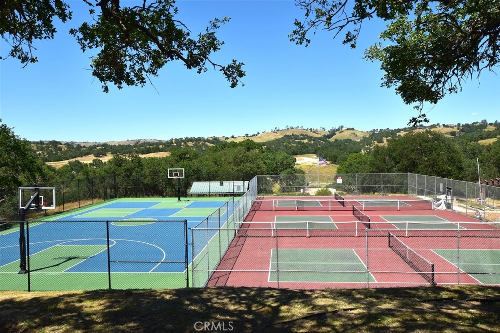 2102 Clamath Court