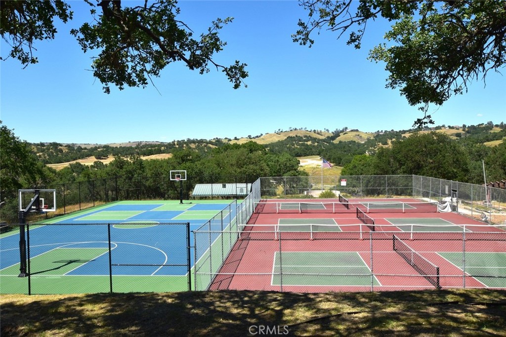 2102 Clamath Court