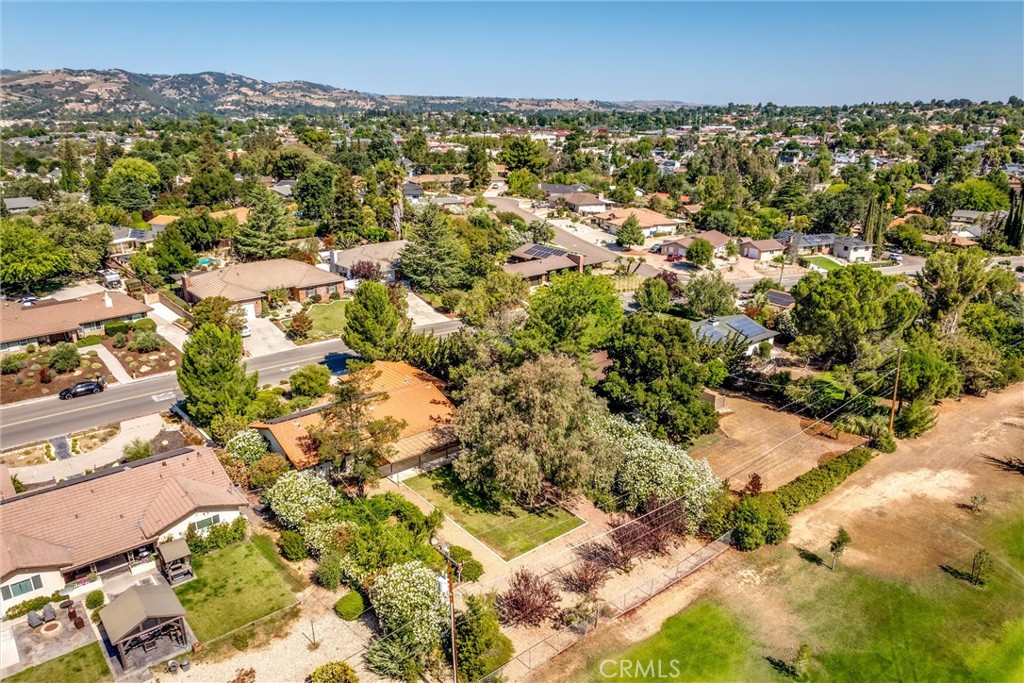 1523 Country Club Drive