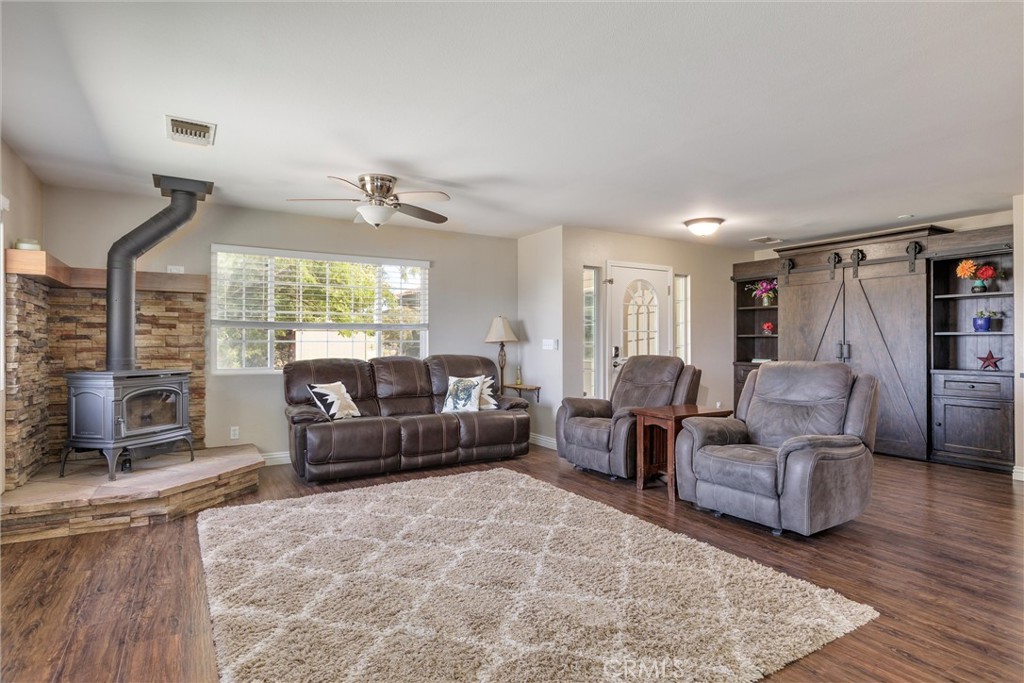 1220 Pina Selva Place