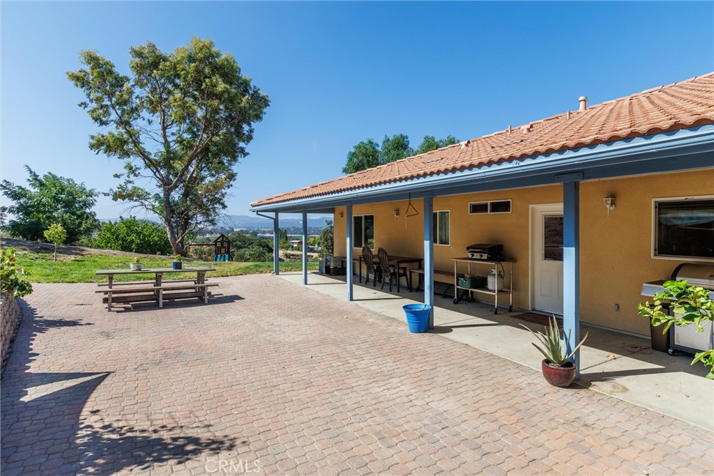 1220 Pina Selva Place