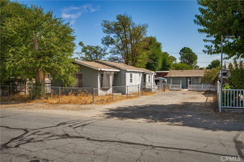 1470 Bonita Place