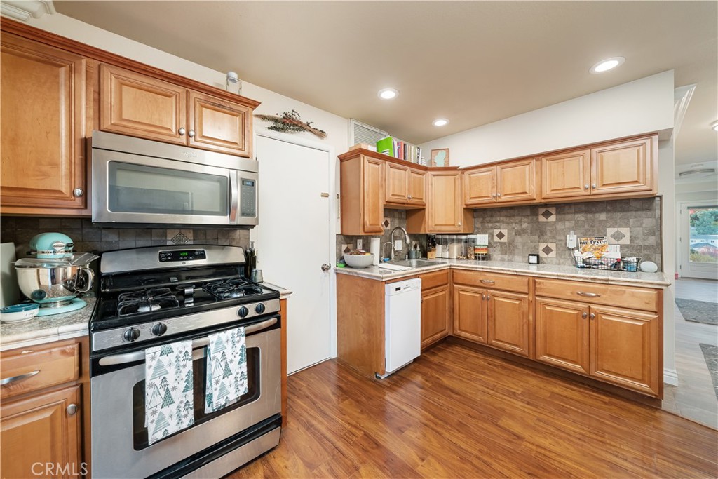 1029 Vista Grande Street