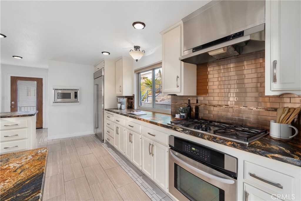 1029 Vista Grande Street