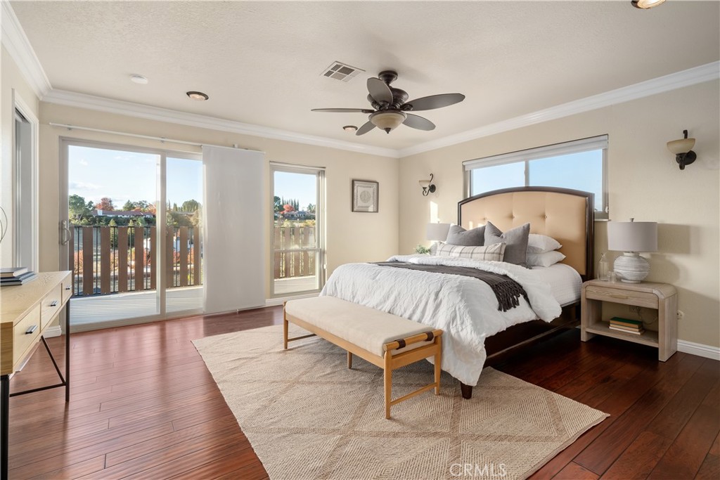 1029 Vista Grande Street