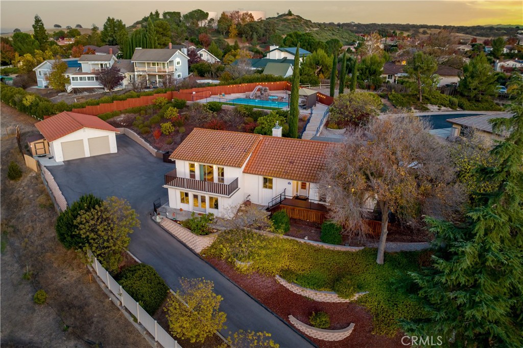 1029 Vista Grande Street