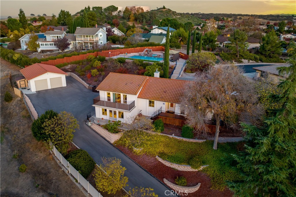 1029 Vista Grande Street